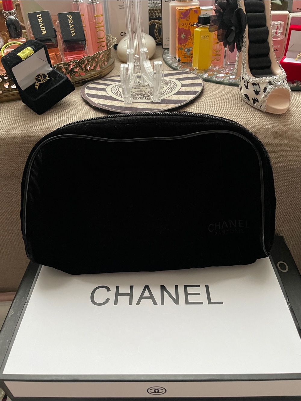 ✨CHANEL Black Velvet Logo-Lined Cosmetic Pouch✨Vintage Preloved